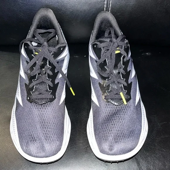 Hoka One Crescendo MD Black Running Track Shoes 1134520 BWHT Size M/9.5 W/11 - Picture 2 of 7